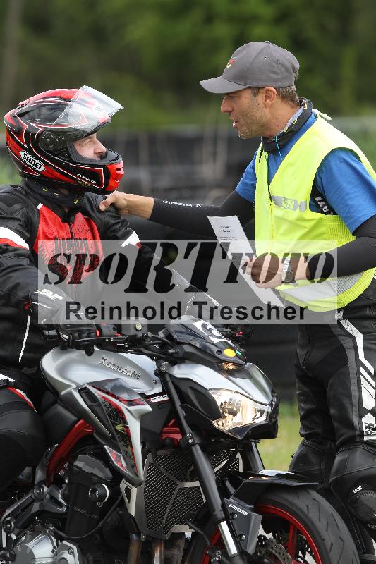 Archiv-2025/10 23.04.2025 Cornu Master School ADR/rot-rouge/6